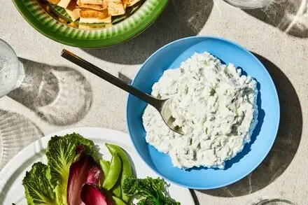 Tangy Tzatziki: A Refreshing Yogurt-Cucumber Delight