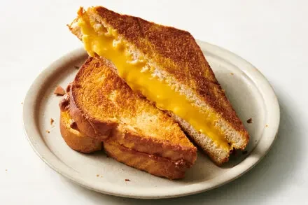 Air-Fryer Grilled Cheese: A Crispy Mayo-Based Twist on the Classic