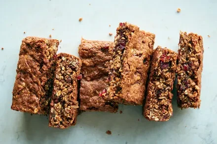 Breakfast Bars with Oats and Coconut